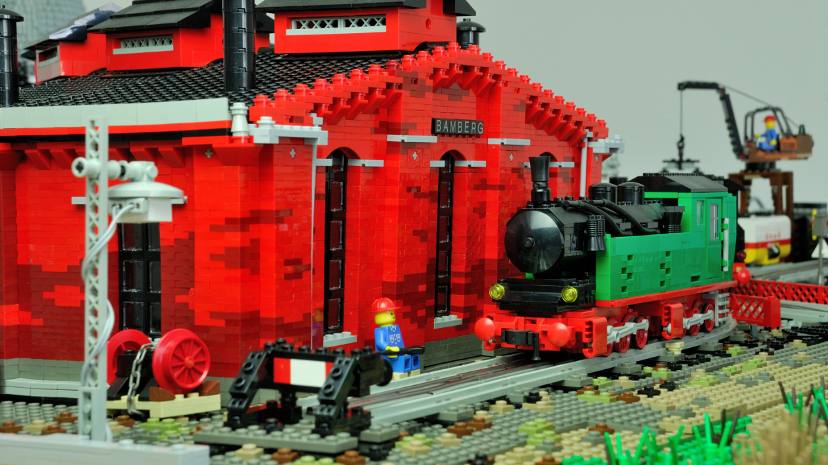 Lego Figura edile TRENO Ferroviario 12V BLU Modern 