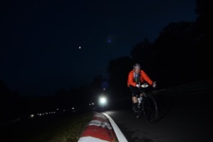 Nachts auf der Rennstrecke (Bild von sportograf.com)