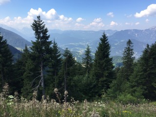 Ausblick von der Roßfeld-Panoramastraße nach Österreich