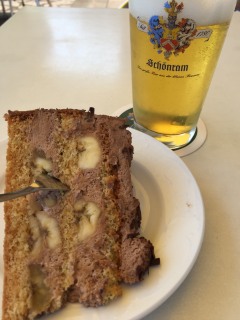 Bier und Kuchen … eine super Mischung nach getaner Arbeit